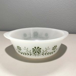 Vintage Glasbake 2-Qt Casserole J514